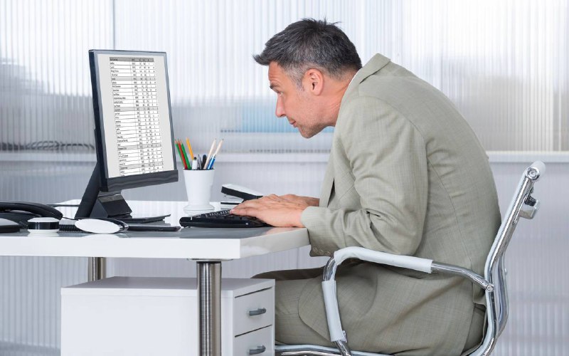 Ученые предсказали, как гаджеты изменят нашу внешность к 2050 году 