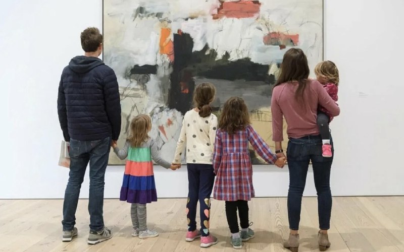 Многодетным семьям открыли бесплатный доступ в музеи и культурные парки России