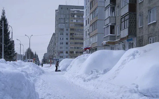 Снежные рекорды зимы: где в России сугробы оказались выше всего