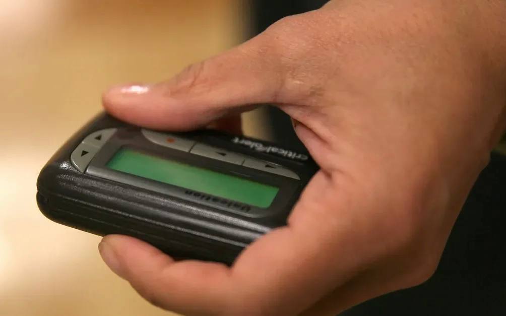 Москвичи скупают рации и пейджеры на фоне перебоев мобильного интернета